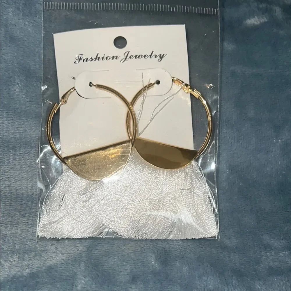 Gold and White Fashion Jewelry Earrings